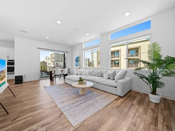 141 Culture, Irvine, CA 92618