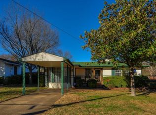 561 W 6th St, Lancaster, TX 75146