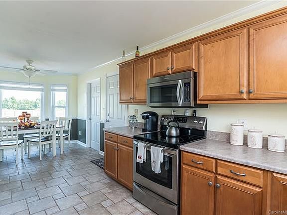 5th image of 520 White Dove Ct