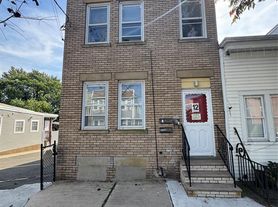 12 Magnolia St, Belleville, NJ