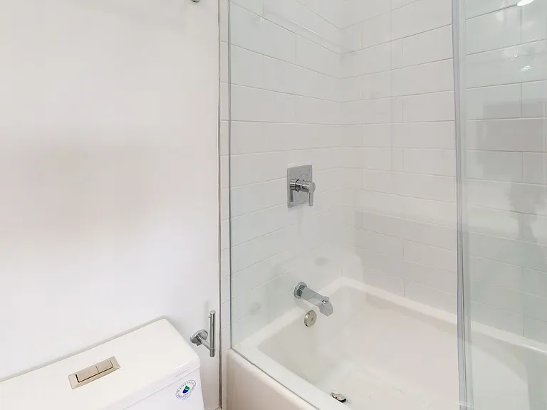 212 S Arnaz Dr — Photo 13
