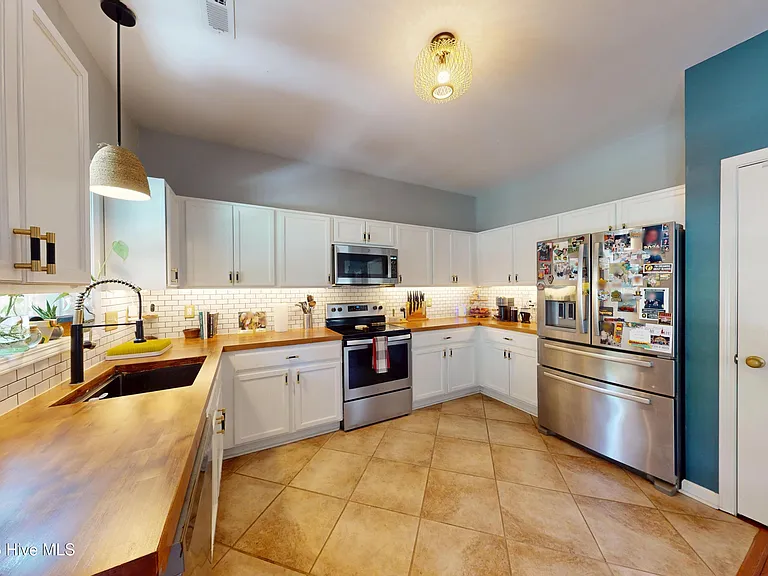 345 Shepherd Trl — Photo 12