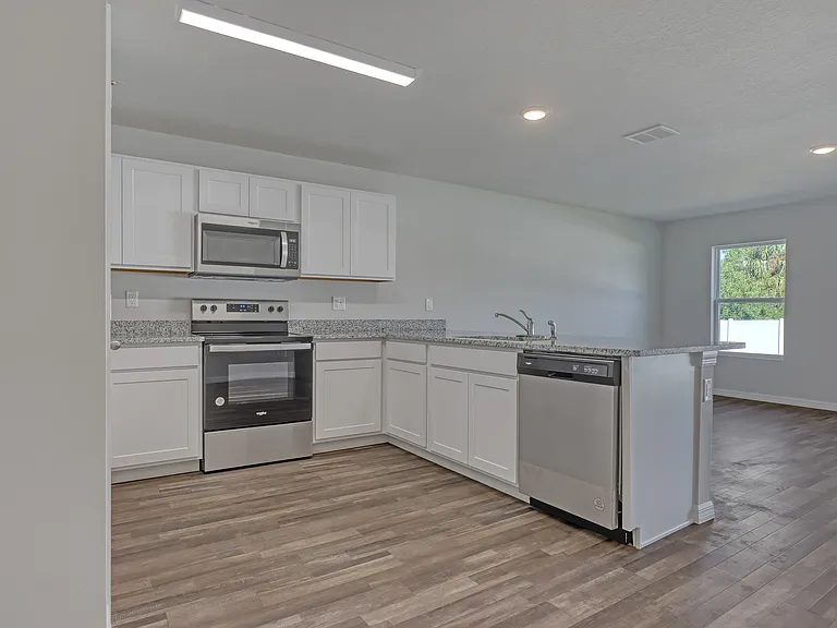 511 J A Bombardier Blvd SW — Photo 5