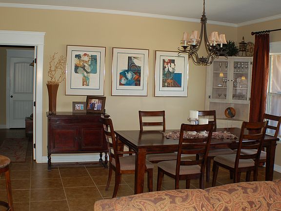 3rd image of 2405 Venado Dr