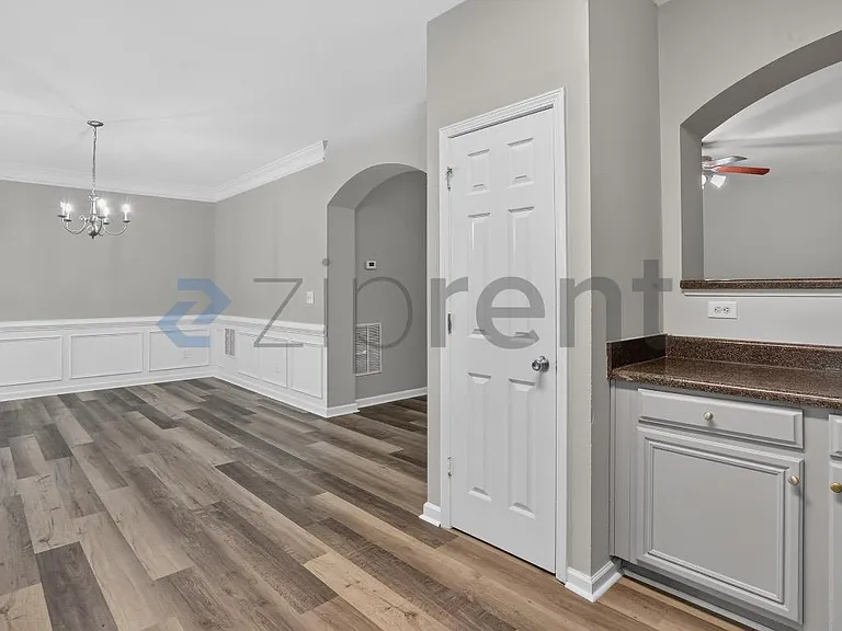 118 Meeting Place Rd — Photo 14