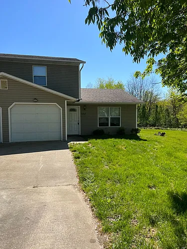630-632 W Country Squire Ct Photo 1
