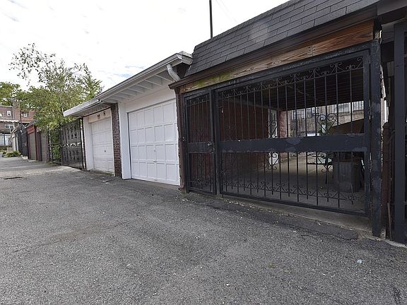 3rd image of 3041 89th St