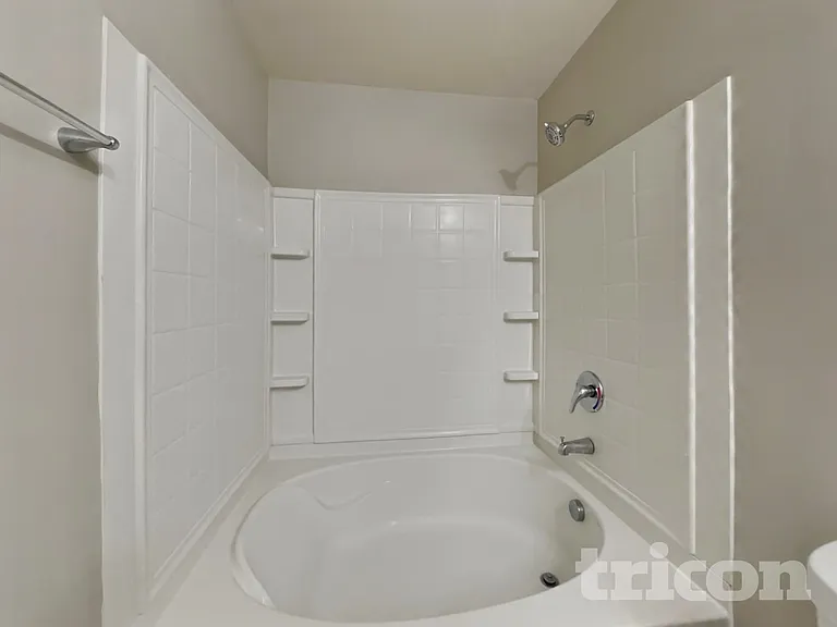 1110 Langston Dr — Photo 10