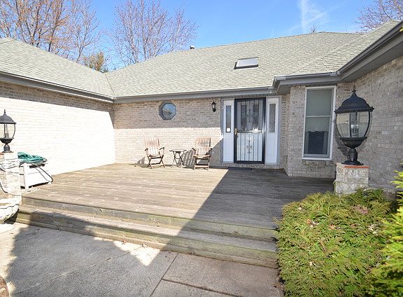 2nd image of 15921 S Aberdeen Dr