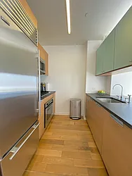 Rented by R New York