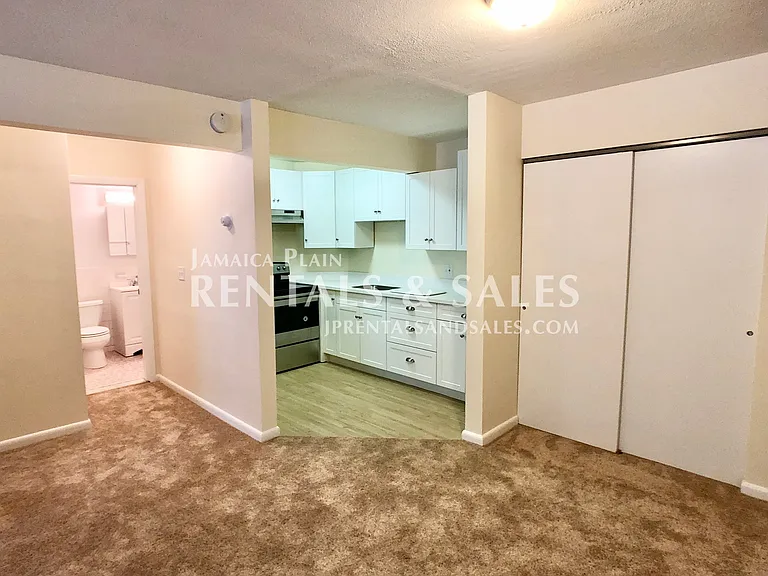 804 Centre St #5 — Photo 2