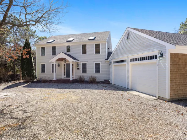 8 Hillbourne Terrace, Truro, MA 02666