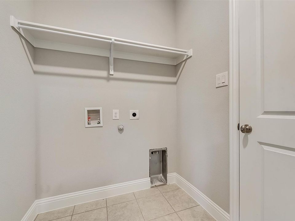 1st image of 1427 Warringwood Dr