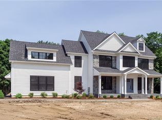 2 Turkey Roost Rd, Newtown, CT 06470