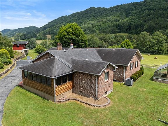 14th image of this home