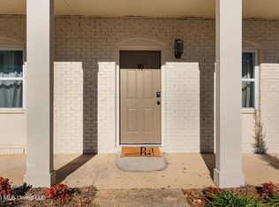 114 Ethel Cir APT 19, Ocean Springs, MS 39564