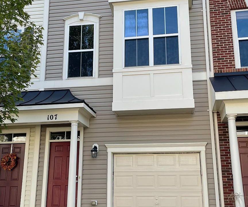 1st image of 107 Bellingham Dr #104