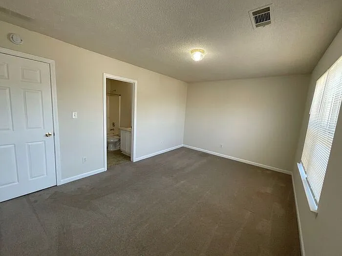 1608 Hallmark Hills Dr — Photo 14