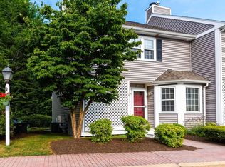 1559 Bay St APT 57, Taunton, MA 02780