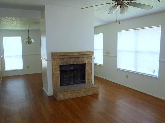 3rd image of 517 Stonehenge Dr