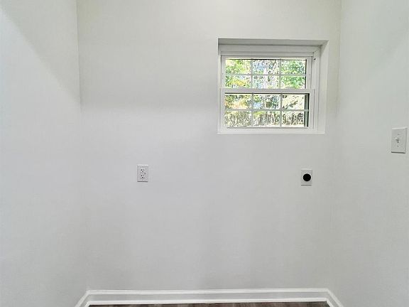 5th image of 120 Jabo Ln