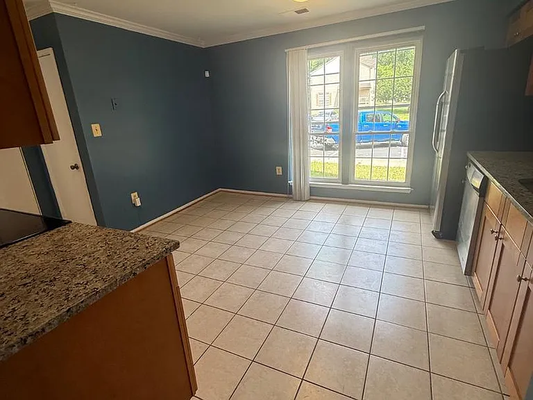 306 Hillside Ter — Photo 11