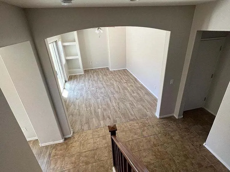 4661 E Laurel Ave — Photo 3