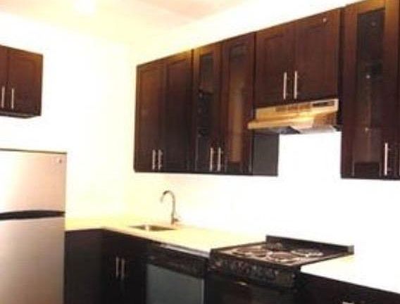 3rd image of 950 Nostrand Ave