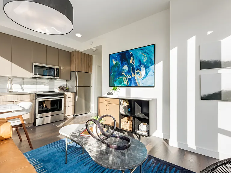 510 12th Ave SW — Photo 31