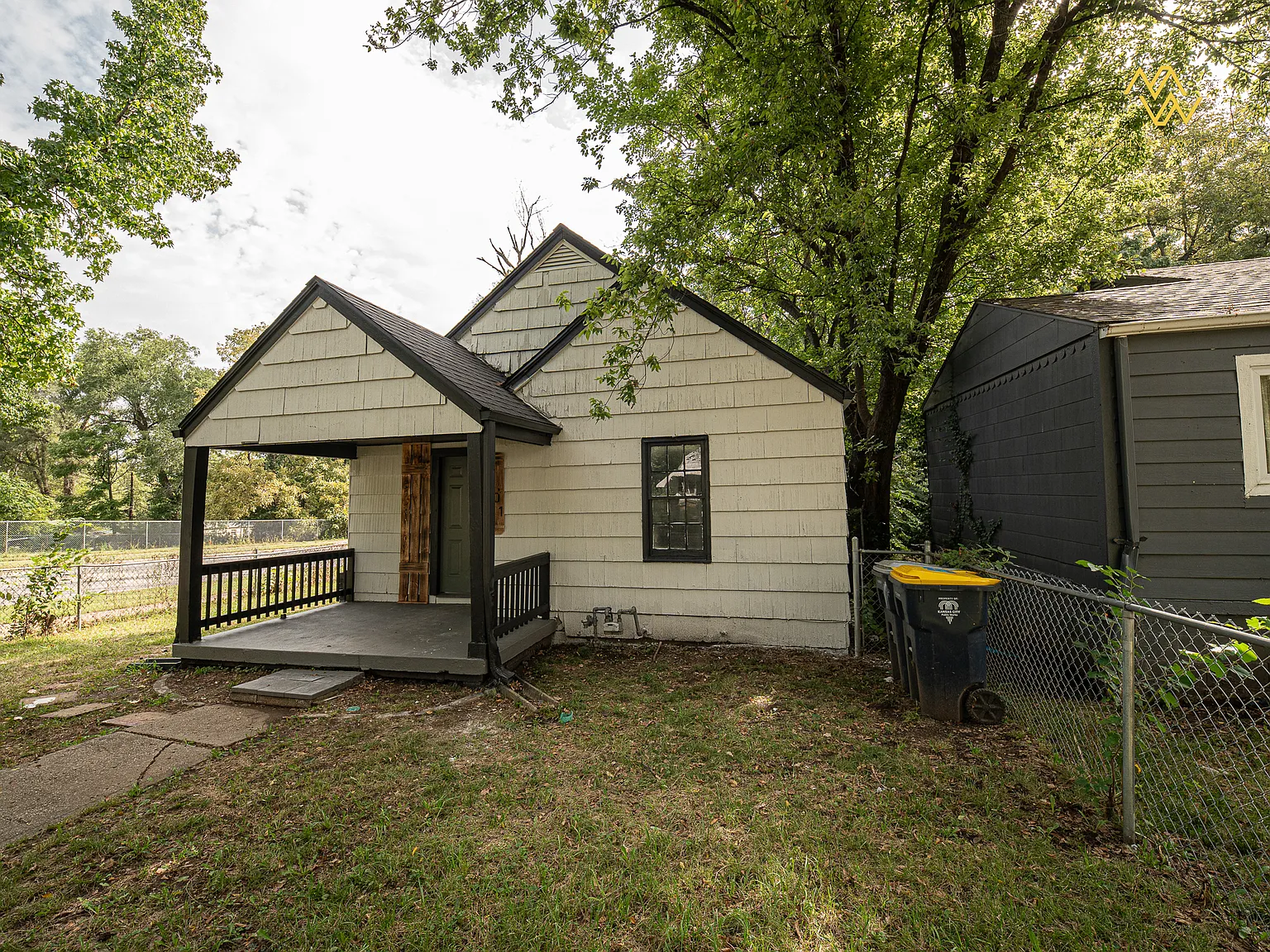 2 bed, 1300 sqft, $1,650 — Photo 3