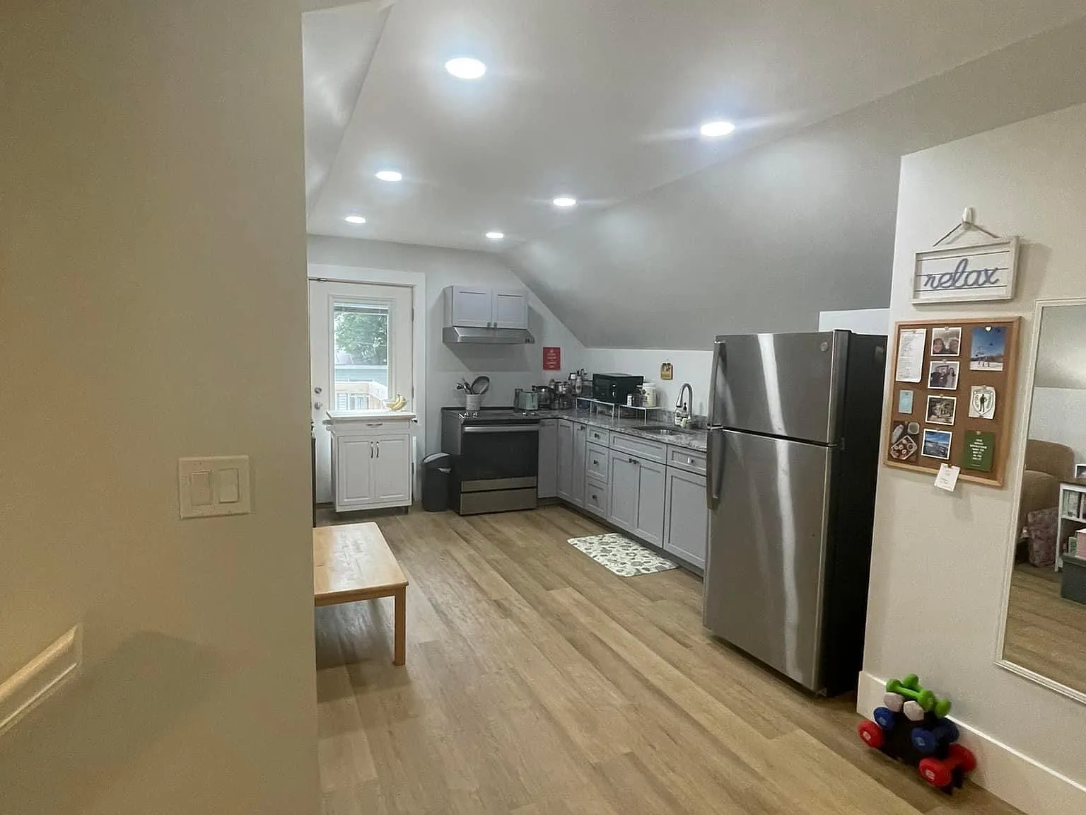 1 bed, 900 sqft, $1,375 — Photo 4