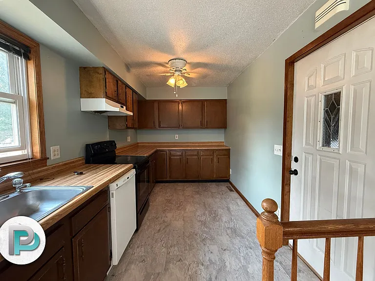 119 E North St #119 — Photo 7