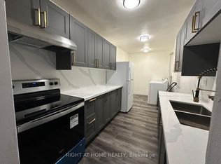 320 Dixon Rd #1616, Toronto, ON M9R1S8