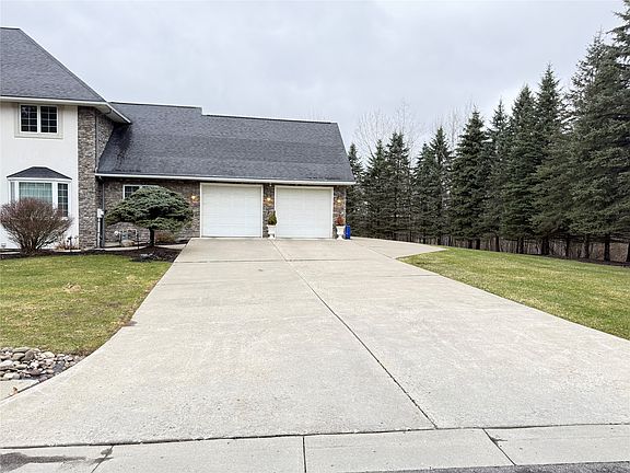 3rd image of 1013 Gabriella Ave