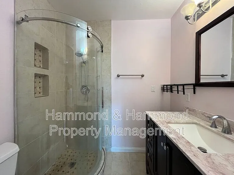 5400 Newcastle Ave #43 — Photo 13