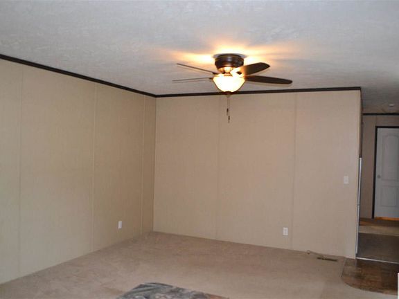 4th image of 416 Lakeshore Dr #41