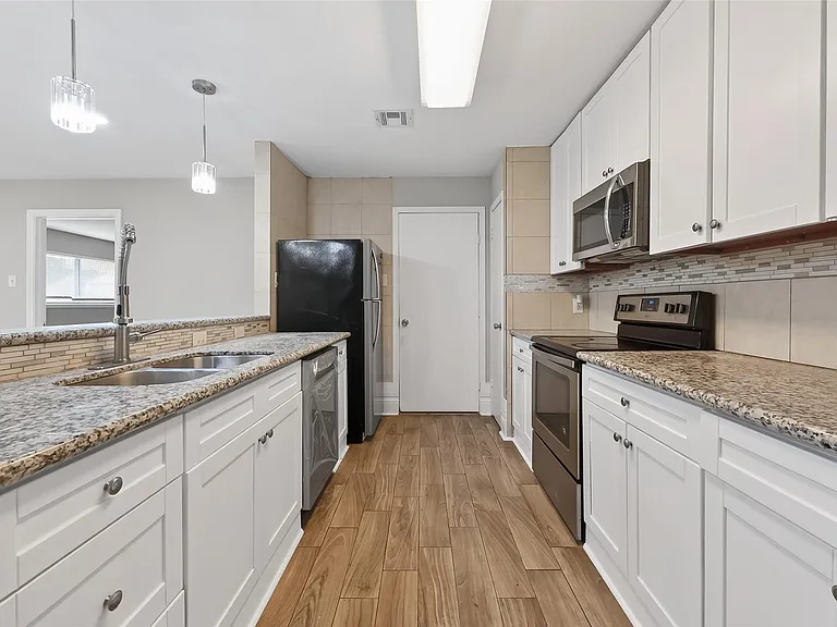 11107 Cedarview Ln — Photo 14