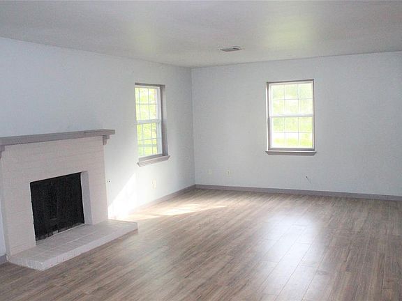 2nd image of 12 Kenny Ct