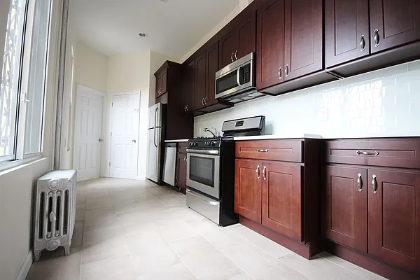 Rented by Bold New York | media 23