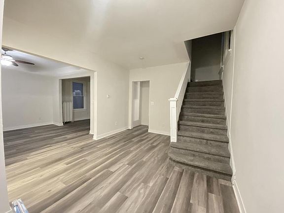 2nd image of 1009 S 35th STREET S S