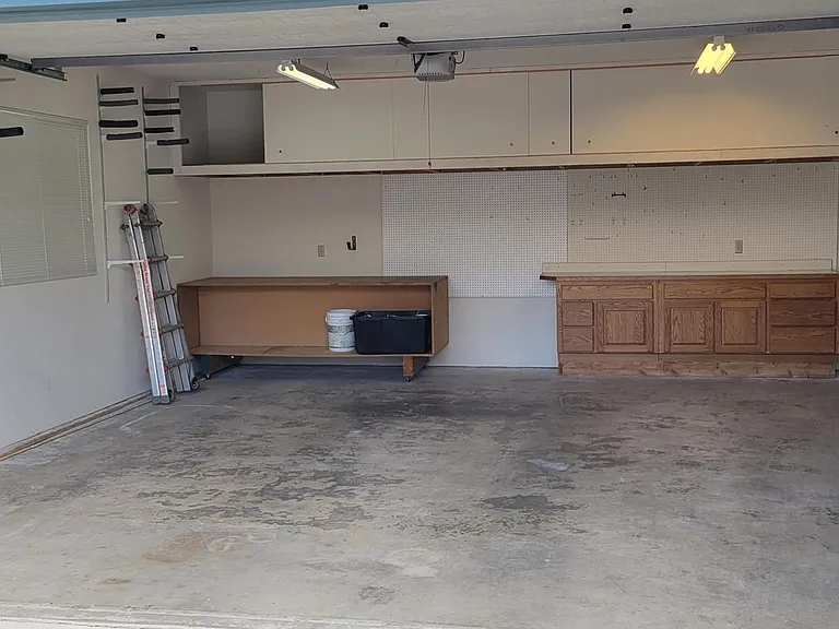 941 E Alder St — Photo 11