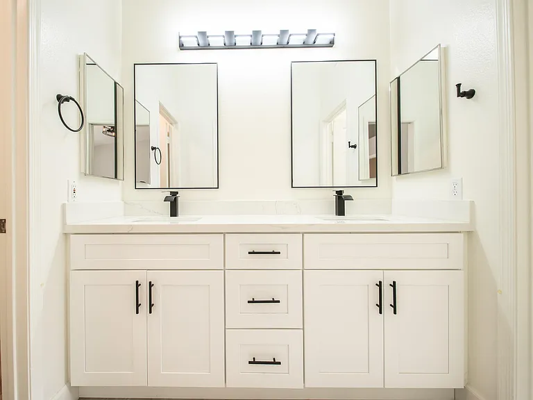 1118 S Surfside Dr — Photo 12