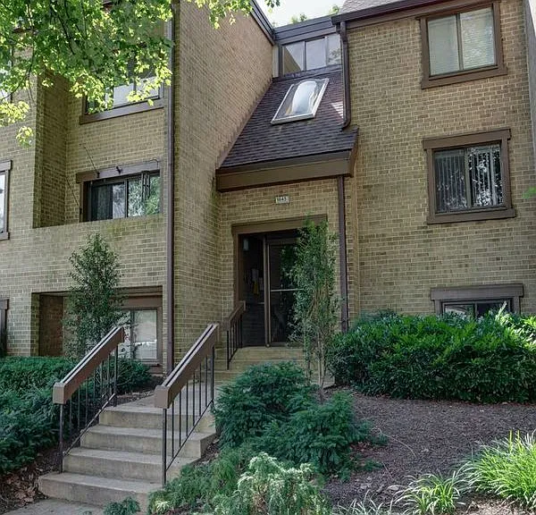 1645 Parkcrest Cir #101 — Photo 28