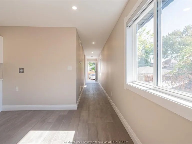 912 Hall Ave — Photo 12