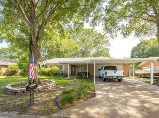 2710 Convent Ave, Pascagoula, MS 39567