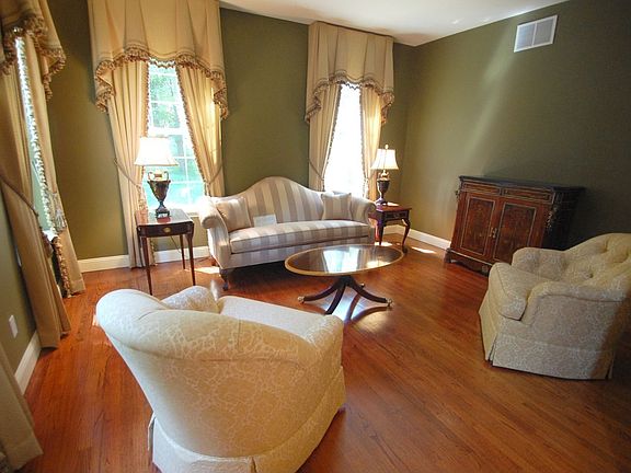 Living Room - hardwood floor