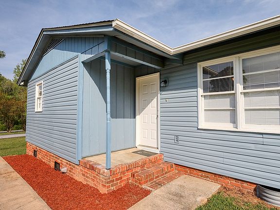 5th image of 104 Willowbrook Rd