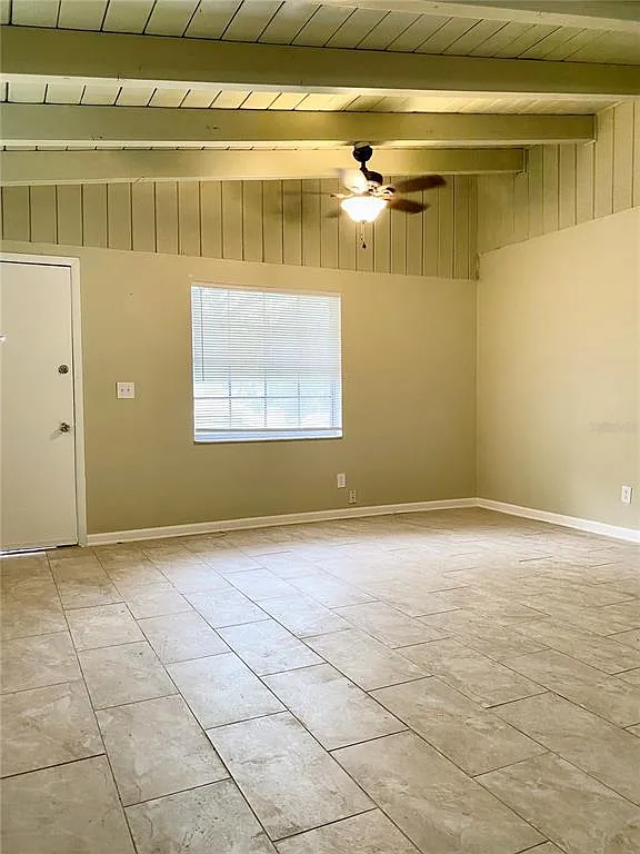 913 E 123rd Ave — Photo 2