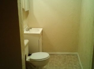 814 College Dr APT 2, Anderson, IN 46012