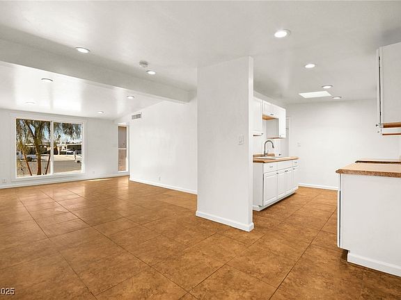 3rd image of 4520 Harmon Cir